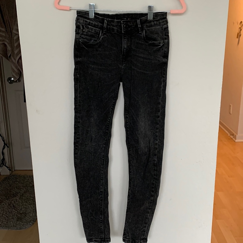 Faded Black Zara Skinny Jeans (Size 4)